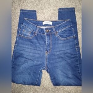 Tepepatia Juniors Size 3 Classic Skinny Jeans